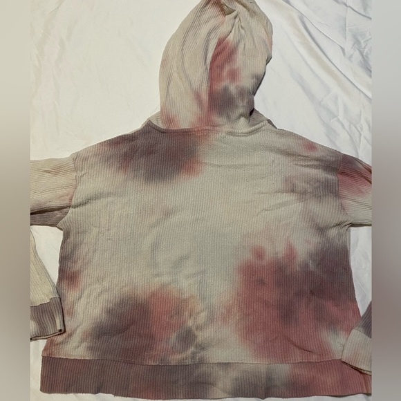 🤍OLIVIV TIE DYE SWEATSHIRT! - Picture 4 of 6